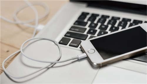 iPhone au connecté au port USB